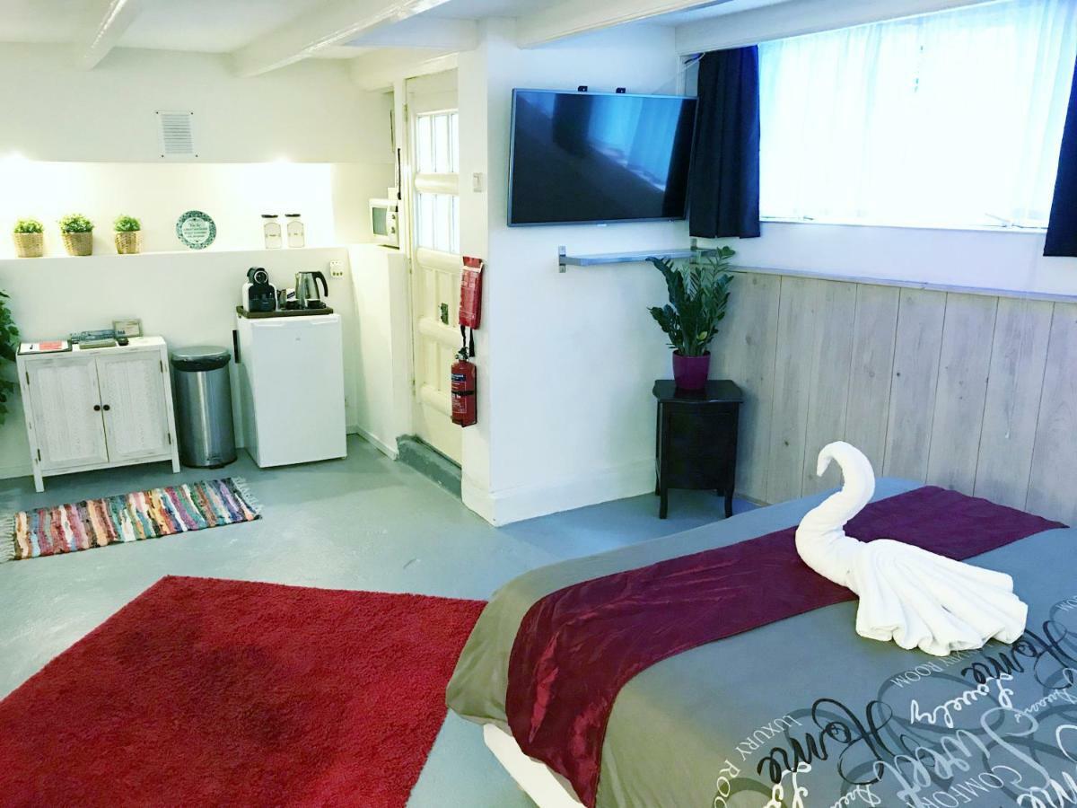 Amsterdam At Home ภายนอก รูปภาพ